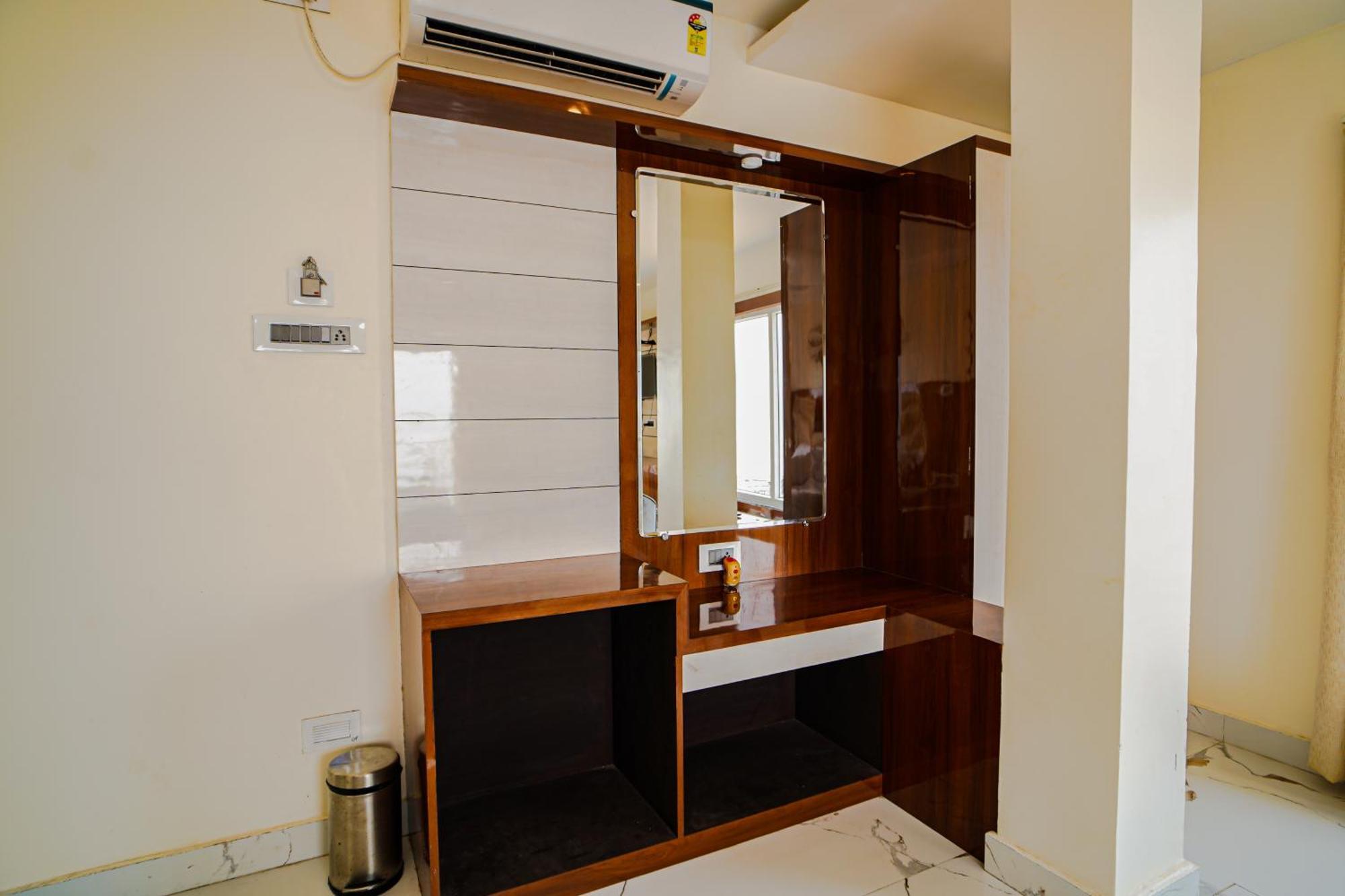 Prasant On Beach Resort !! Lift - Wifi -Restaurant-Parking Facilities-Newly Decorated Room !! Mandarmani Eksteriør billede