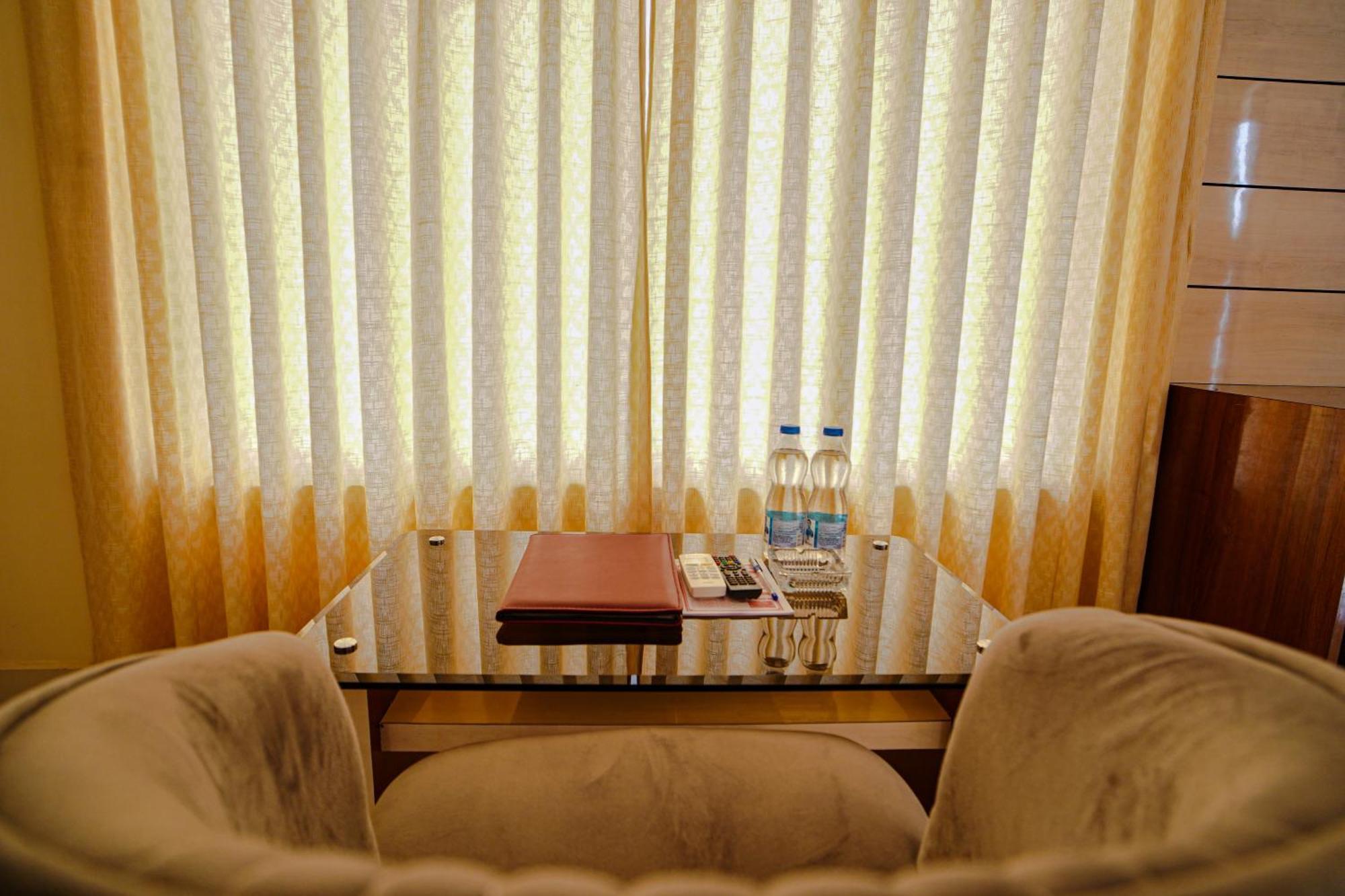Prasant On Beach Resort !! Lift - Wifi -Restaurant-Parking Facilities-Newly Decorated Room !! Mandarmani Eksteriør billede