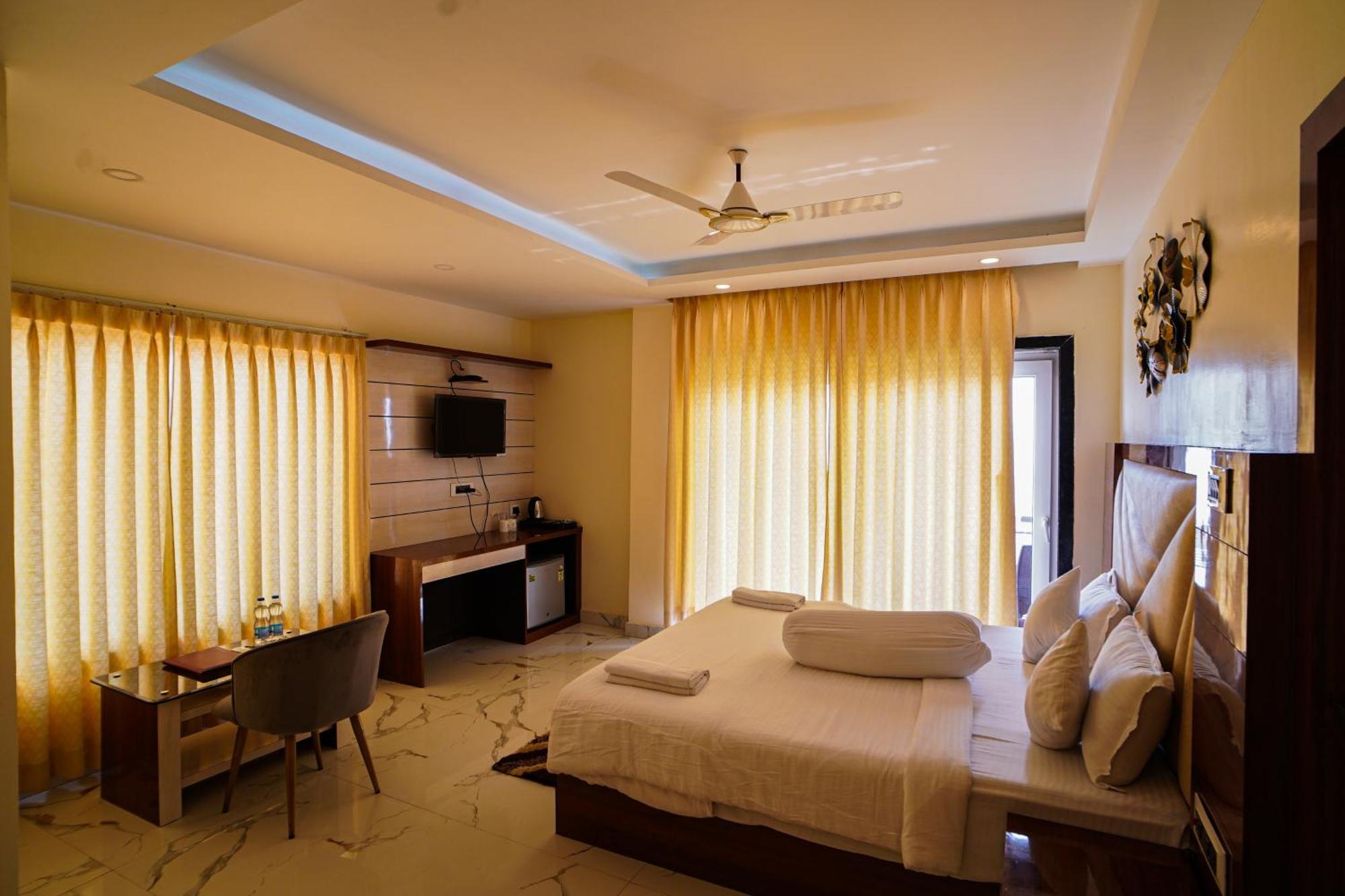 Prasant On Beach Resort !! Lift - Wifi -Restaurant-Parking Facilities-Newly Decorated Room !! Mandarmani Eksteriør billede