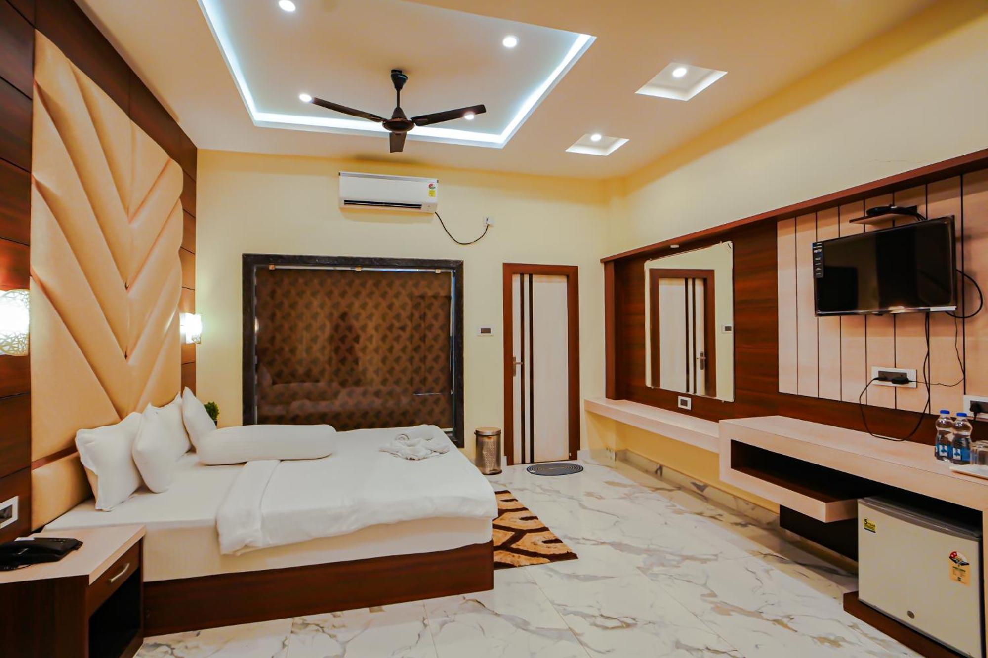 Prasant On Beach Resort !! Lift - Wifi -Restaurant-Parking Facilities-Newly Decorated Room !! Mandarmani Eksteriør billede