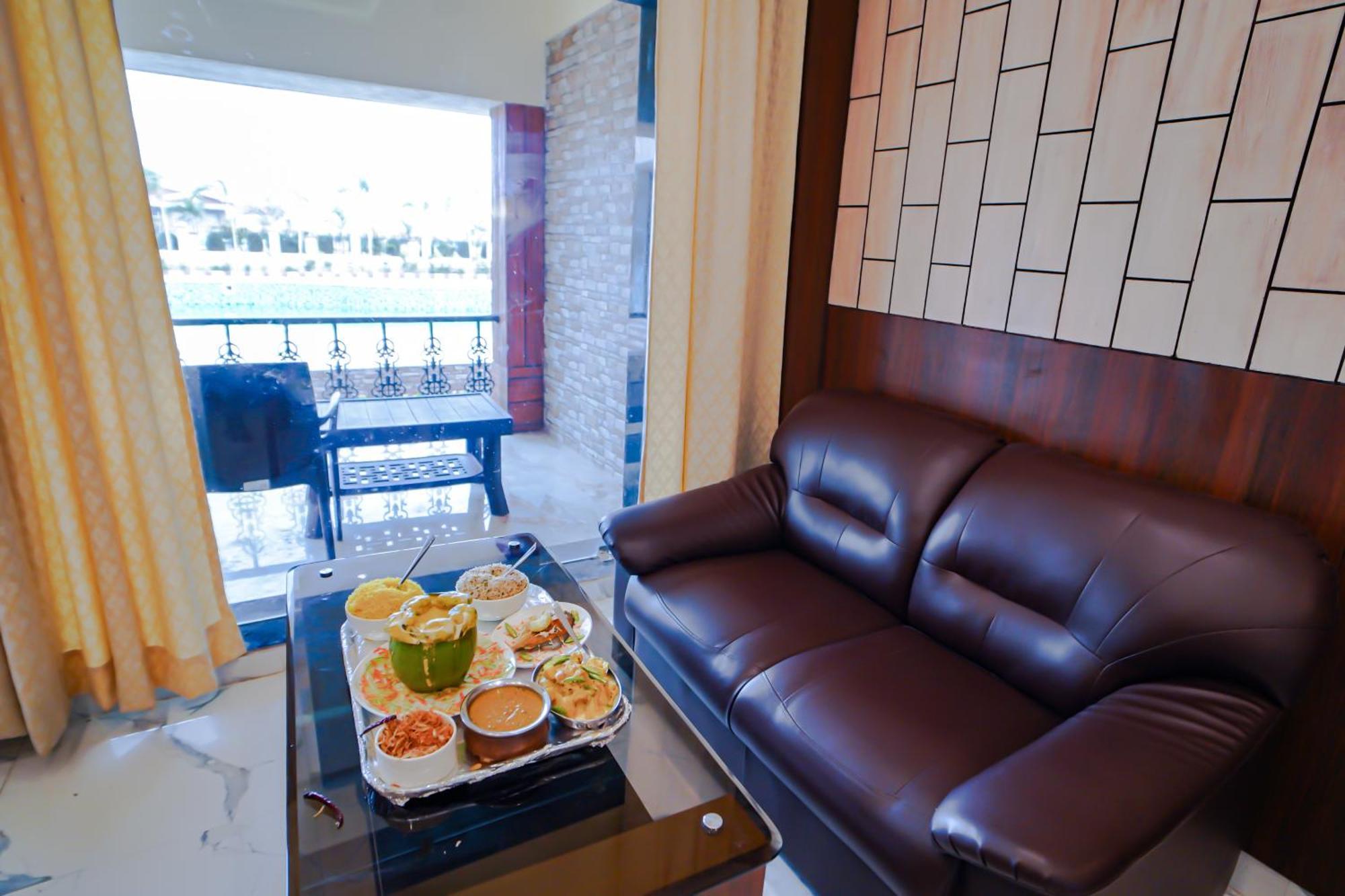 Prasant On Beach Resort !! Lift - Wifi -Restaurant-Parking Facilities-Newly Decorated Room !! Mandarmani Eksteriør billede