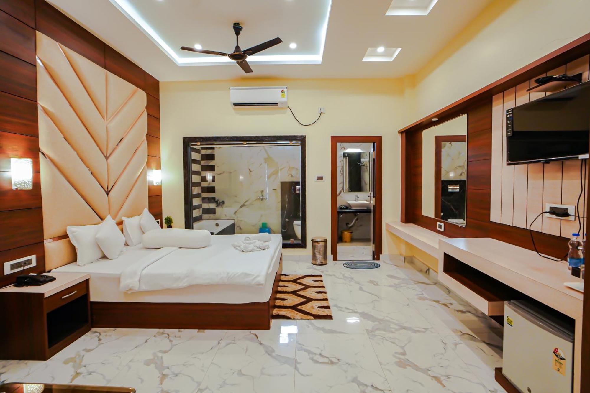 Prasant On Beach Resort !! Lift - Wifi -Restaurant-Parking Facilities-Newly Decorated Room !! Mandarmani Eksteriør billede