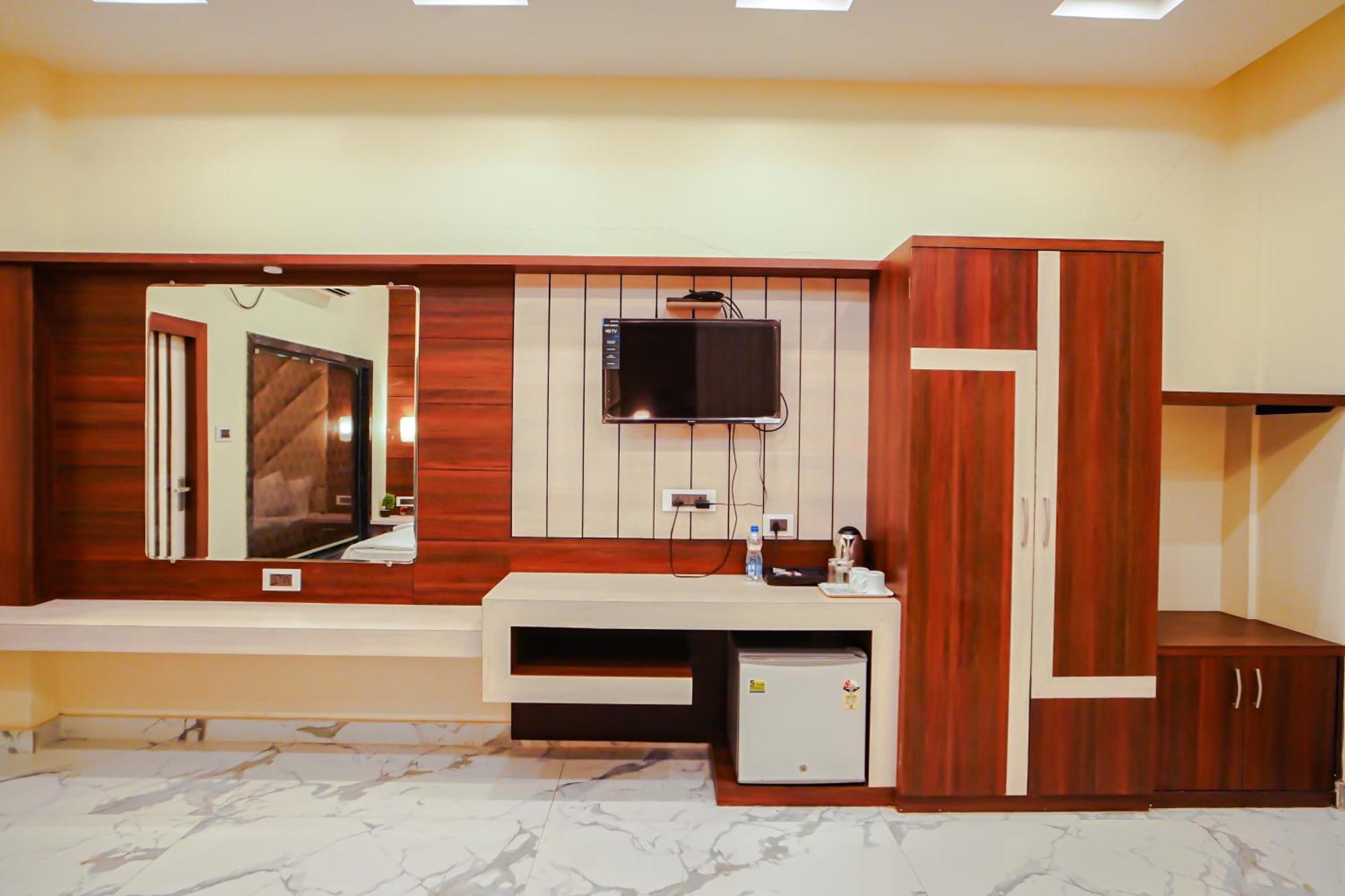 Prasant On Beach Resort !! Lift - Wifi -Restaurant-Parking Facilities-Newly Decorated Room !! Mandarmani Eksteriør billede