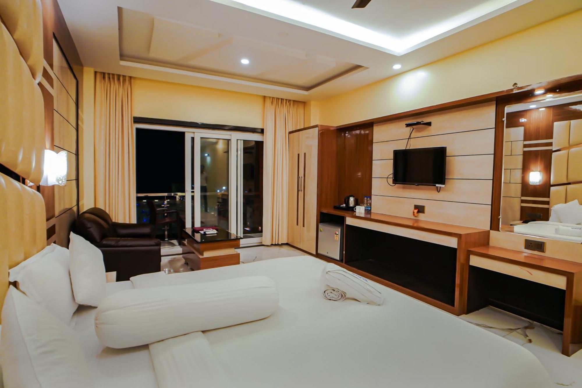 Prasant On Beach Resort !! Lift - Wifi -Restaurant-Parking Facilities-Newly Decorated Room !! Mandarmani Eksteriør billede