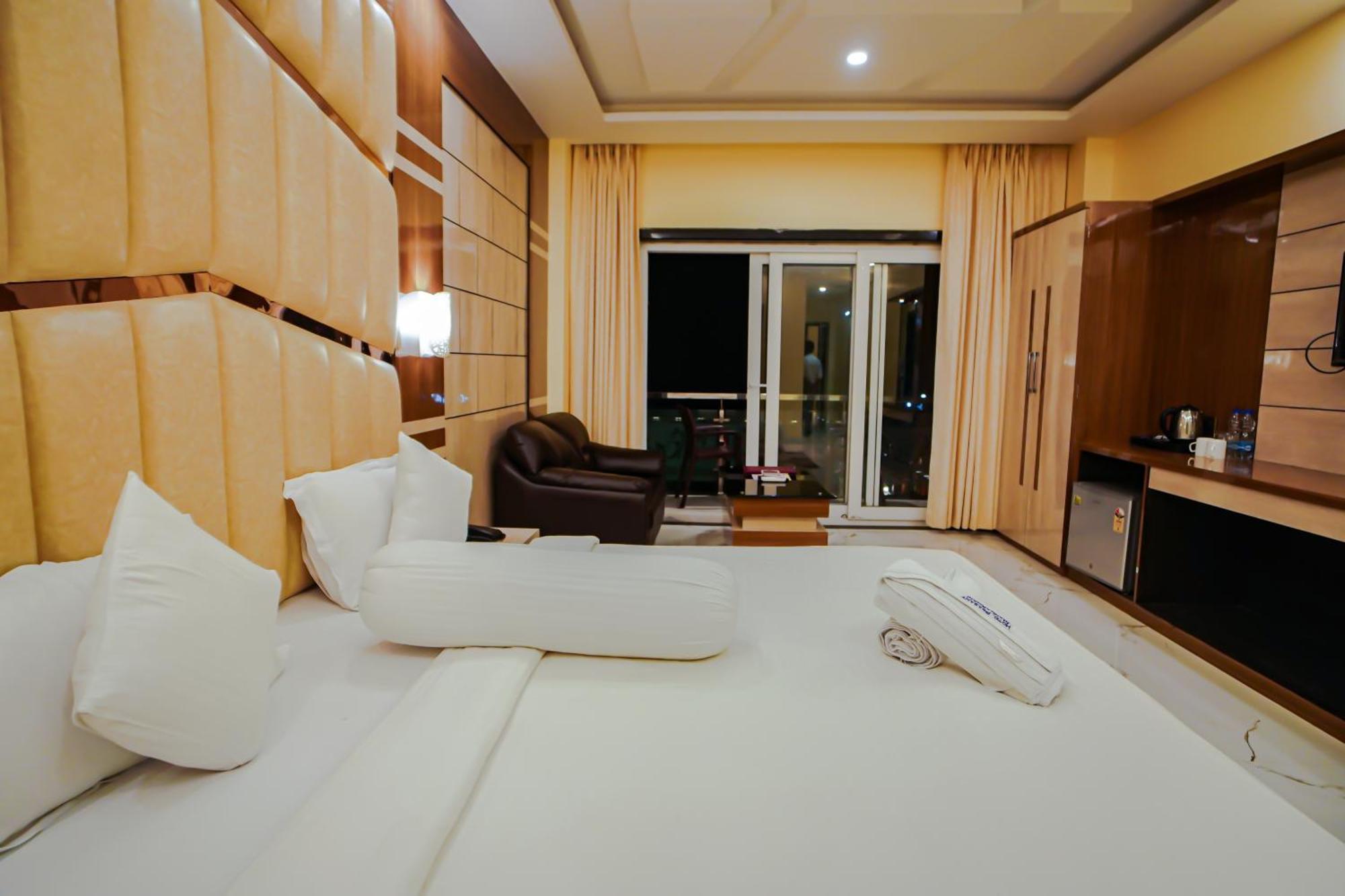 Prasant On Beach Resort !! Lift - Wifi -Restaurant-Parking Facilities-Newly Decorated Room !! Mandarmani Eksteriør billede