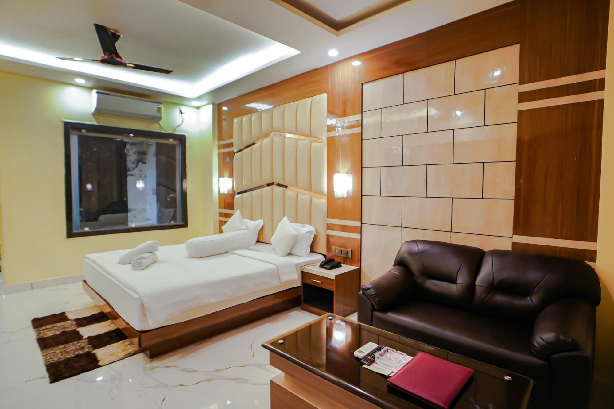 Prasant On Beach Resort !! Lift - Wifi -Restaurant-Parking Facilities-Newly Decorated Room !! Mandarmani Eksteriør billede