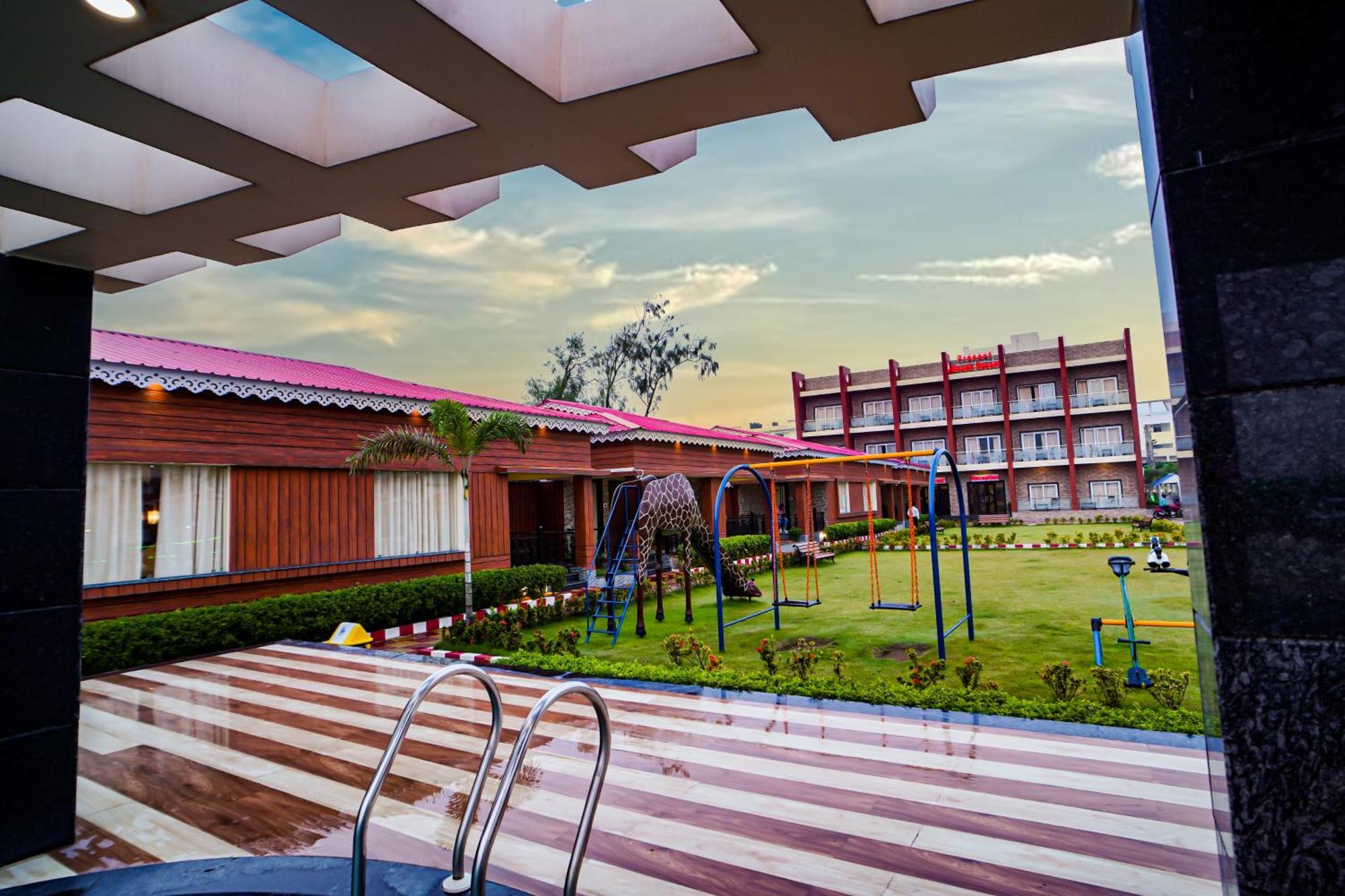 Prasant On Beach Resort !! Lift - Wifi -Restaurant-Parking Facilities-Newly Decorated Room !! Mandarmani Eksteriør billede
