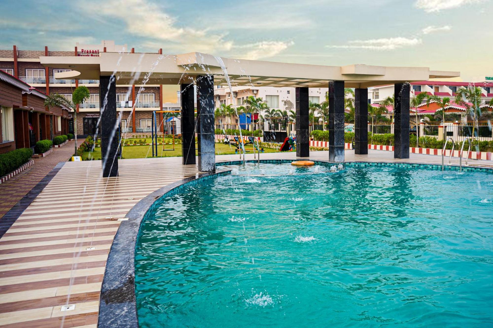 Prasant On Beach Resort !! Lift - Wifi -Restaurant-Parking Facilities-Newly Decorated Room !! Mandarmani Eksteriør billede