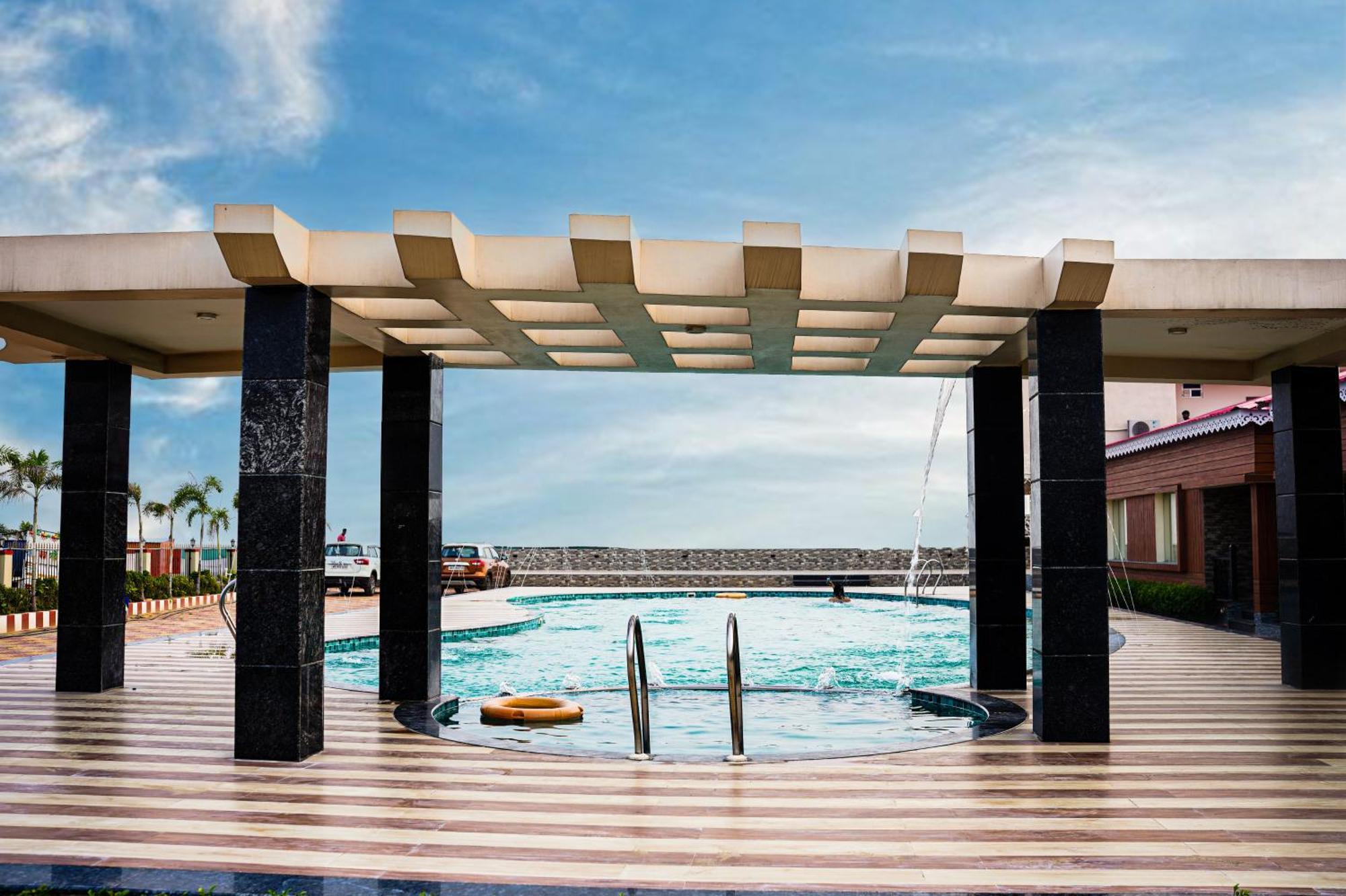 Prasant On Beach Resort !! Lift - Wifi -Restaurant-Parking Facilities-Newly Decorated Room !! Mandarmani Eksteriør billede