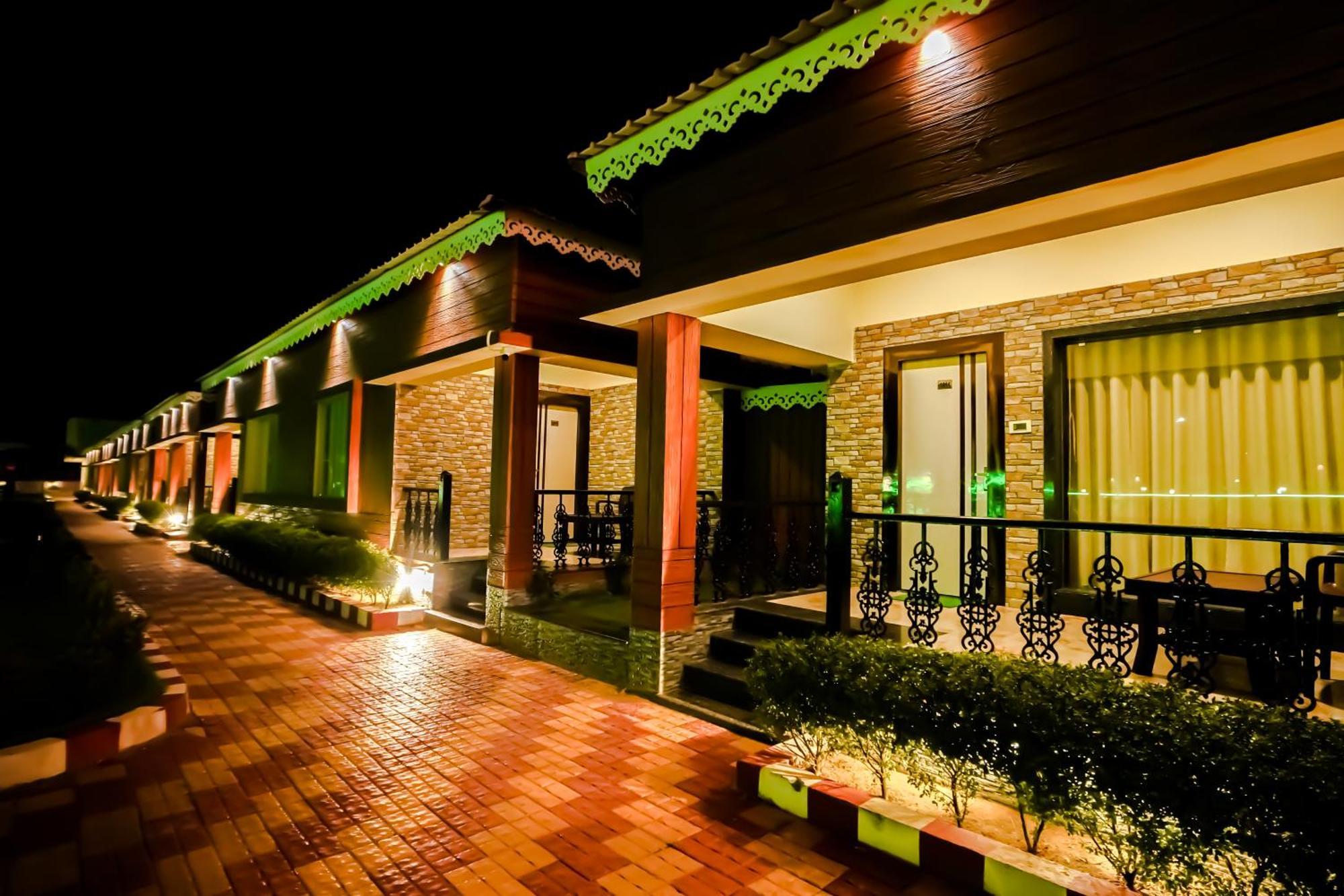 Prasant On Beach Resort !! Lift - Wifi -Restaurant-Parking Facilities-Newly Decorated Room !! Mandarmani Eksteriør billede