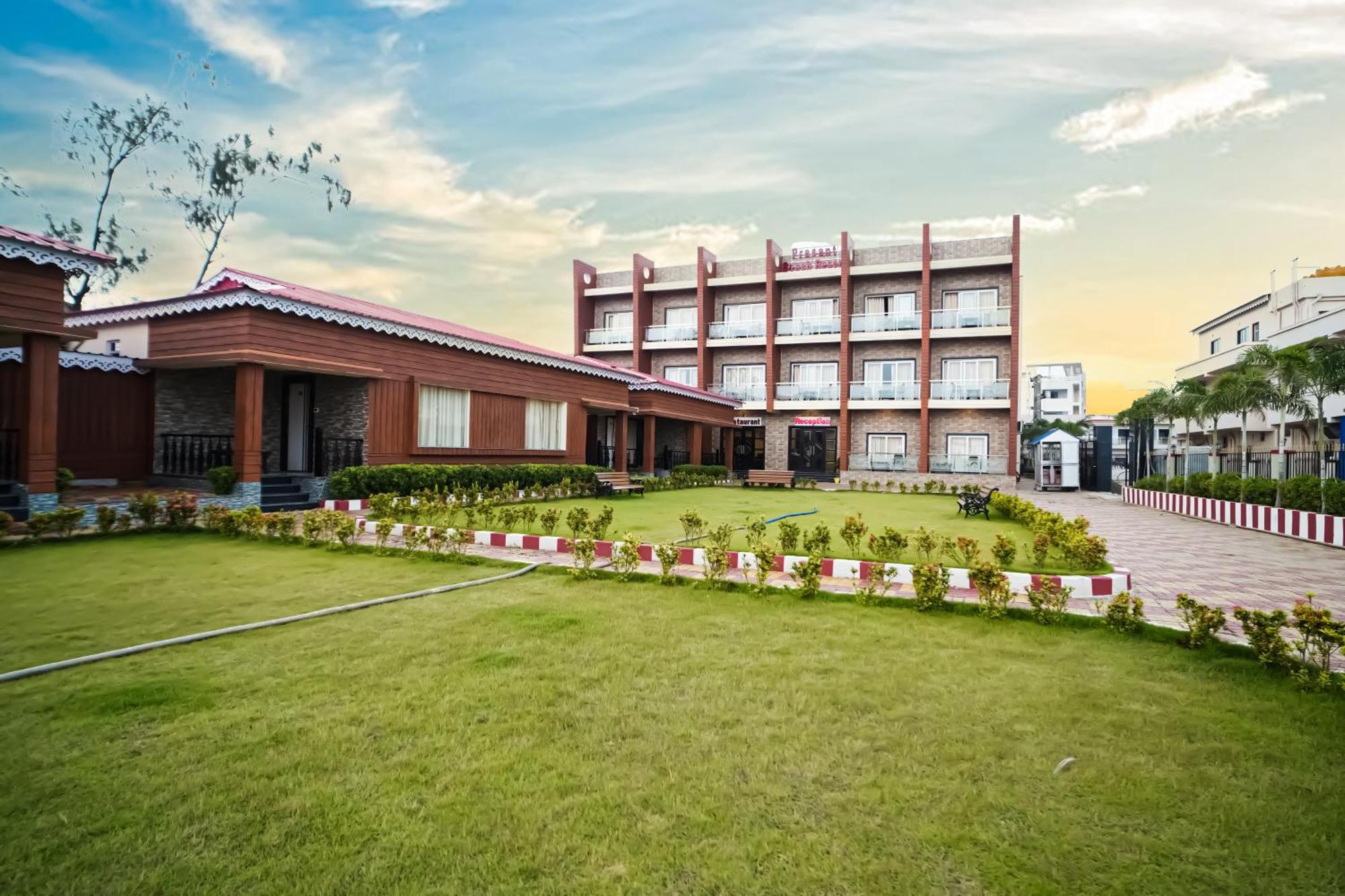 Prasant On Beach Resort !! Lift - Wifi -Restaurant-Parking Facilities-Newly Decorated Room !! Mandarmani Eksteriør billede